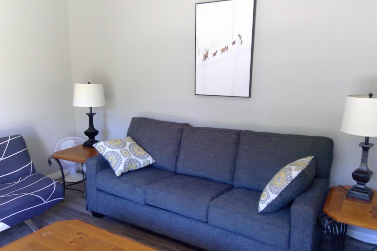 Michaels Bay Getaway On Manitoulin Island Villa South Baymouth Exteriör bild