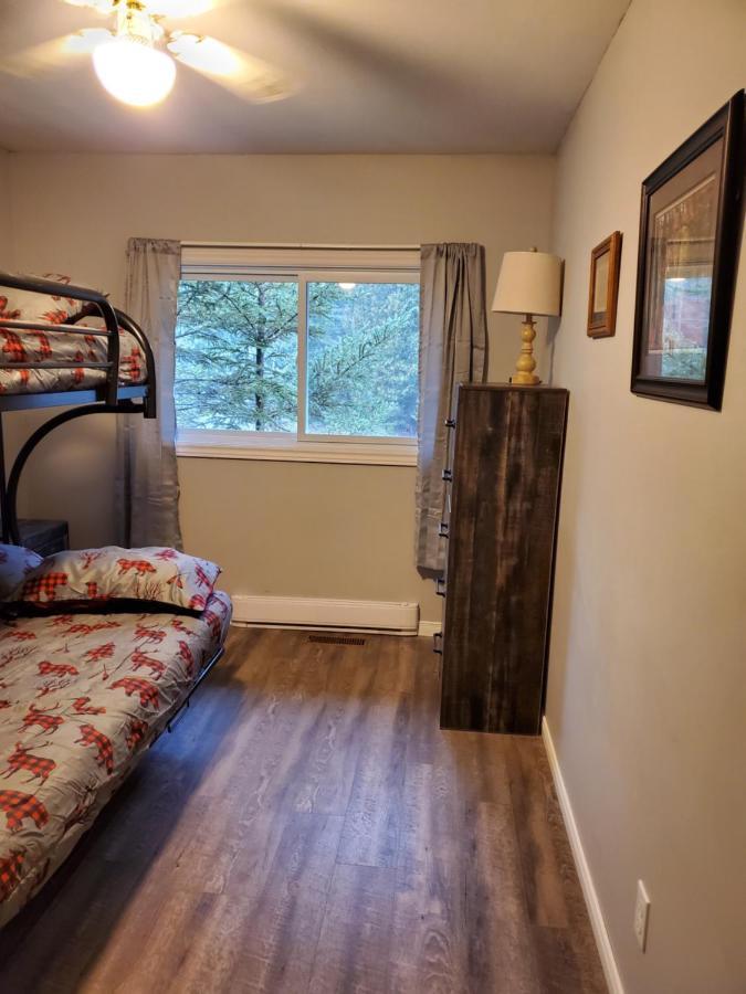 Michaels Bay Getaway On Manitoulin Island Villa South Baymouth Exteriör bild