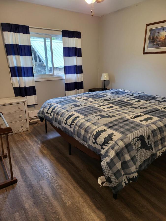 Michaels Bay Getaway On Manitoulin Island Villa South Baymouth Exteriör bild