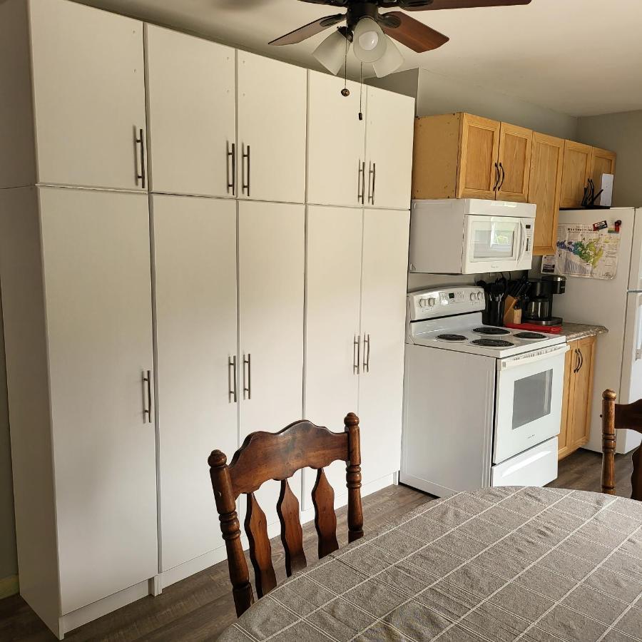 Michaels Bay Getaway On Manitoulin Island Villa South Baymouth Exteriör bild